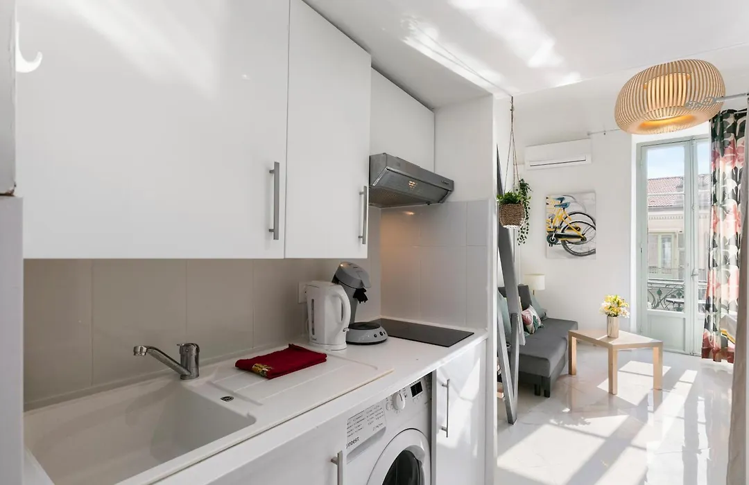 Studio Jaune Fshh-1
